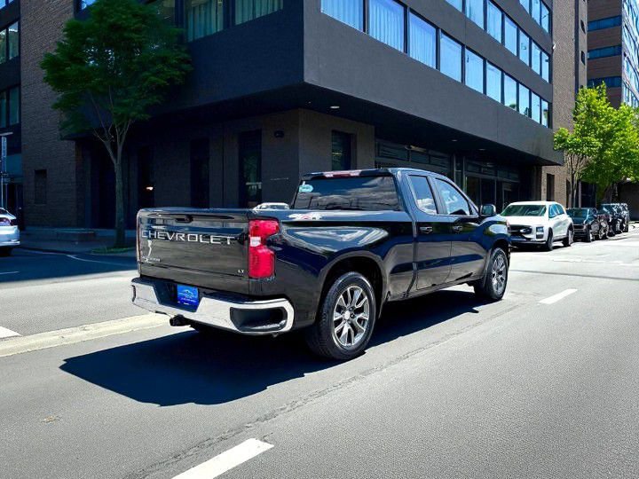 Used 2020 Chevrolet Silverado 1500 LT w/ Trailering Package image 3