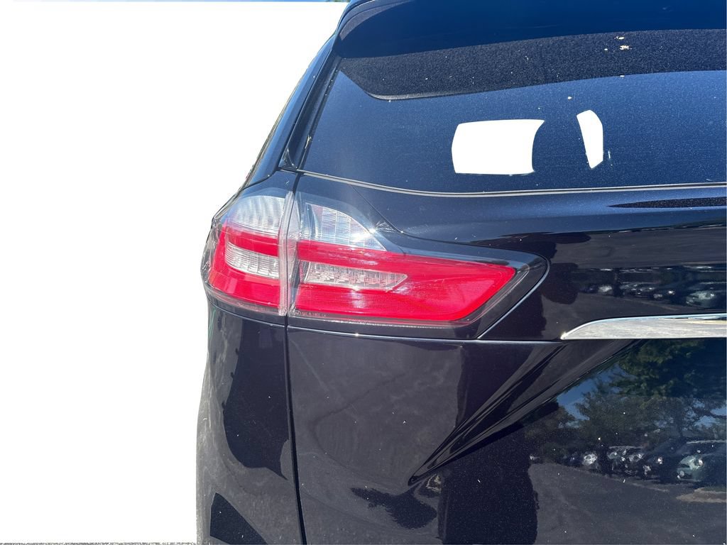 Used 2020 Ford Edge SE FWD image 28