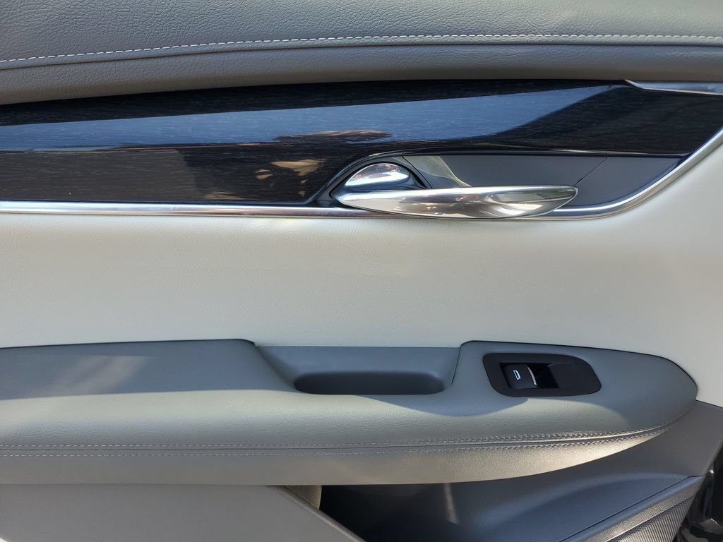 Certified 2022 Cadillac XT6 Premium Luxury AWD/4WD image 16