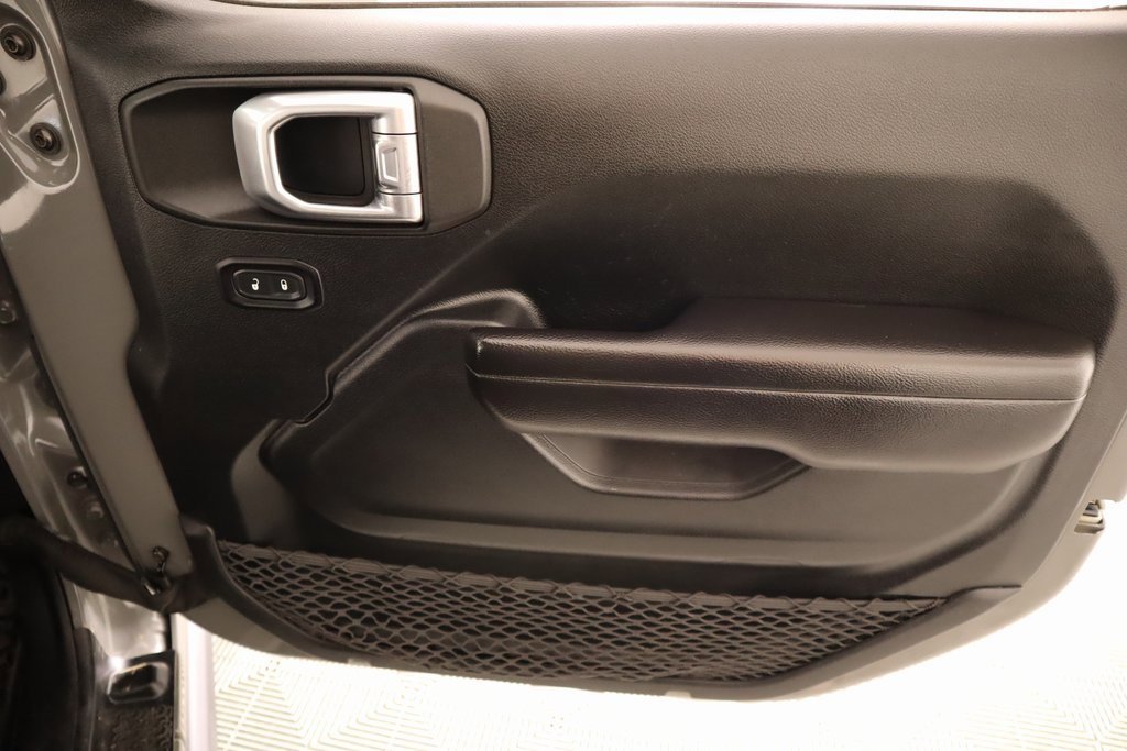 Used 2020 Jeep Wrangler Sport image 15