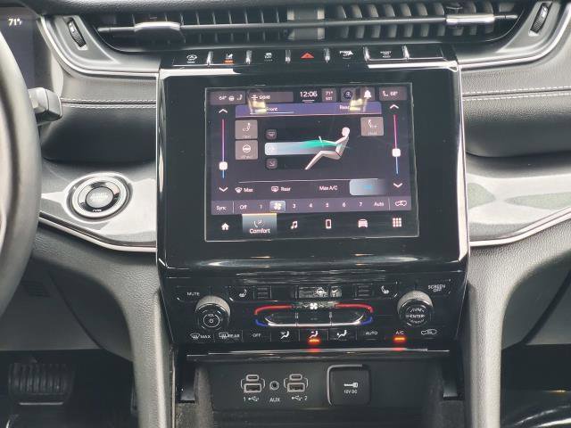 Used 2021 Jeep Grand Cherokee L Laredo w/ Luxury Tech Group I image 27