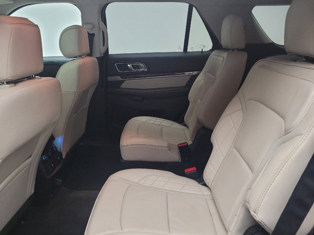 Used 2017 Ford Explorer Platinum AWD/4WD image 18