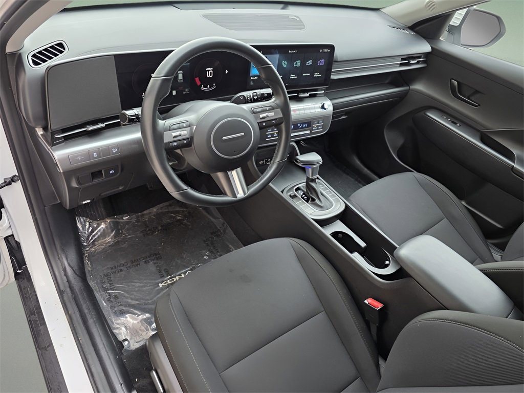 Certified 2025 Hyundai Kona SEL image 20