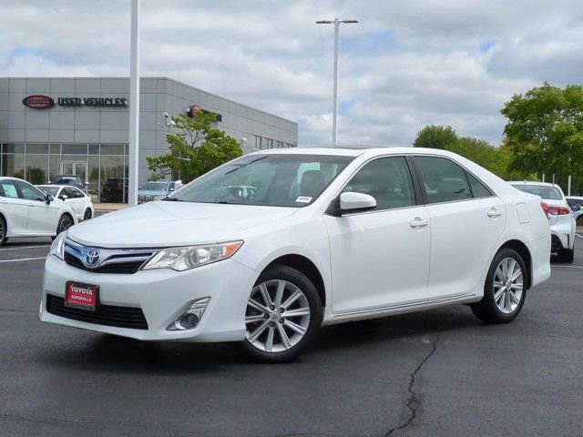 Used 2014 Toyota Camry XLE w/ Leather Package FWD image 2