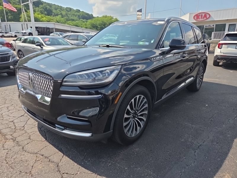 Used 2022 Lincoln Aviator Reserve w/ Elements Package Plus AWD/4WD image 3