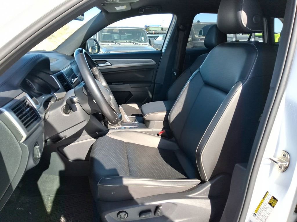 Used 2020 Volkswagen Atlas Cross Sport SE image 12