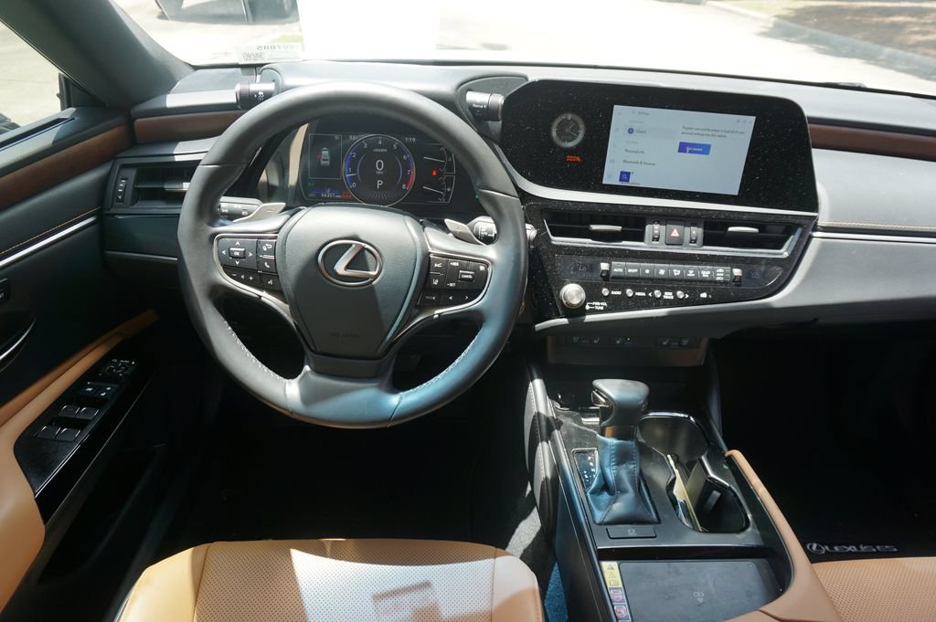 Used 2024 Lexus ES 350 w/ Premium Package FWD image 5