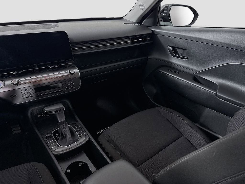 Certified 2025 Hyundai Kona SEL image 23