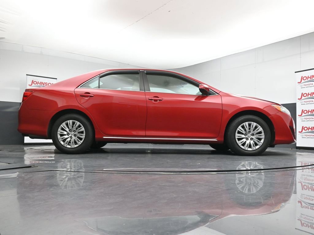 Used 2014 Toyota Camry LE FWD image 24