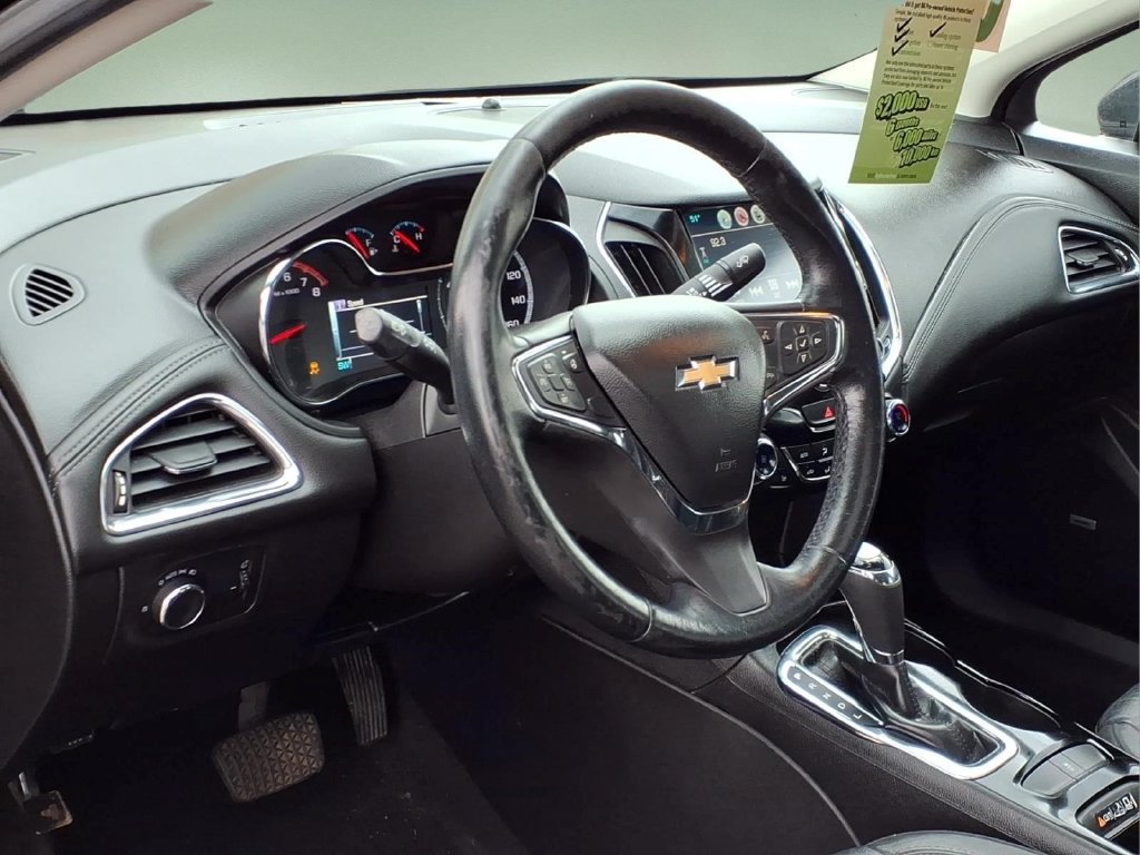 Used 2016 Chevrolet Cruze Premier FWD image 4