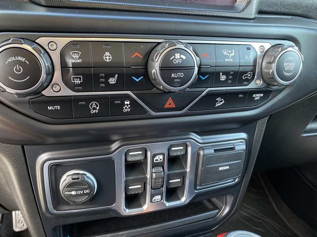 Used 2019 Jeep Wrangler Unlimited Sahara w/ Dual Top Group AWD/4WD image 11