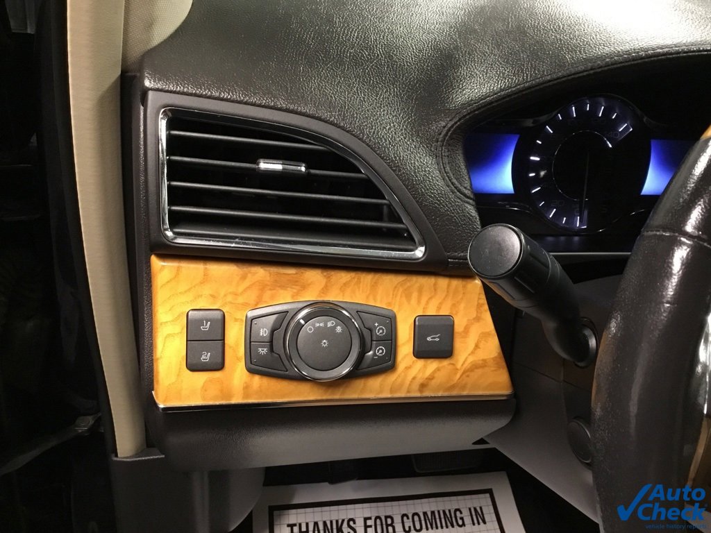 Used 2013 Lincoln MKX AWD image 23