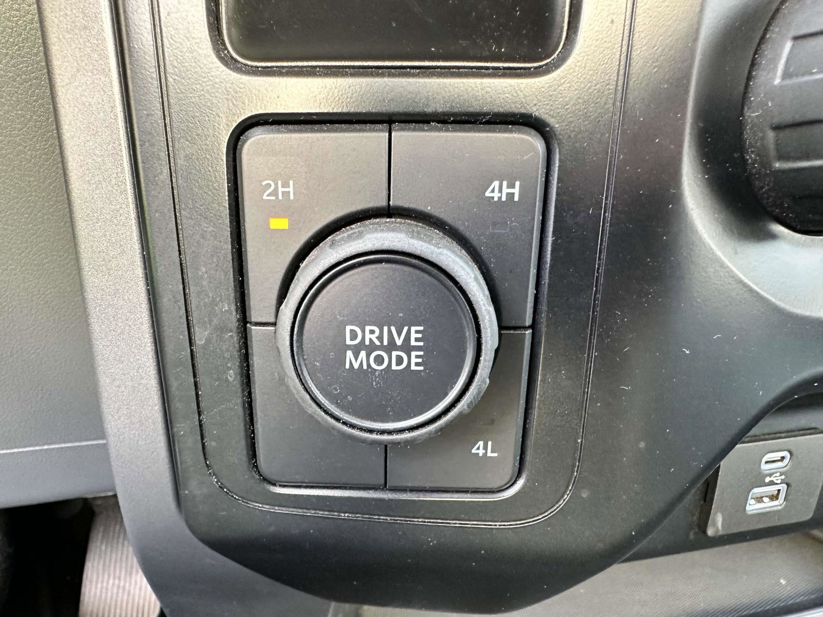 Used 2023 Ford F150 XLT image 26