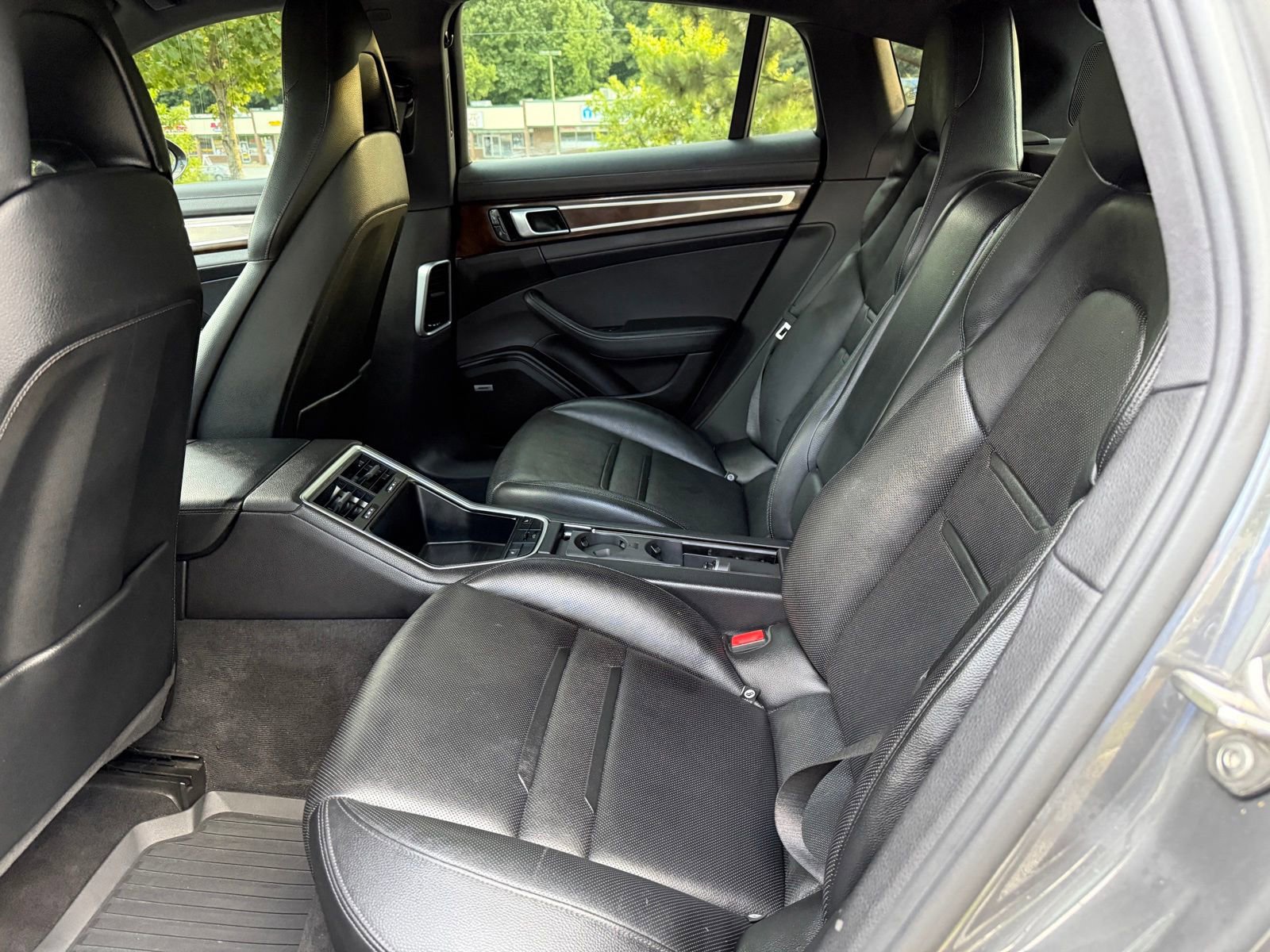 Used 2018 Porsche Panamera 4 AWD/4WD image 38