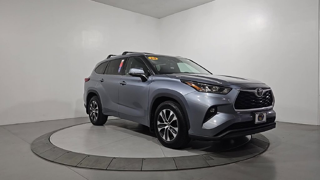 Used 2020 Toyota Highlander XLE AWD/4WD image 8