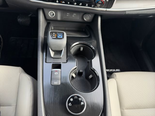 Used 2021 Nissan Rogue SV image 24