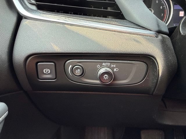Used 2021 Buick Enclave Essence w/ Sound and Sites Package AWD/4WD image 27