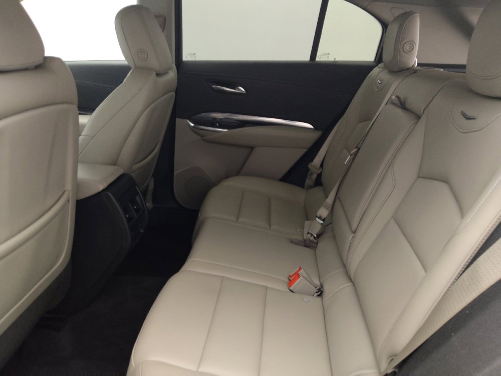 Used 2019 Cadillac XT4 Luxury FWD image 18