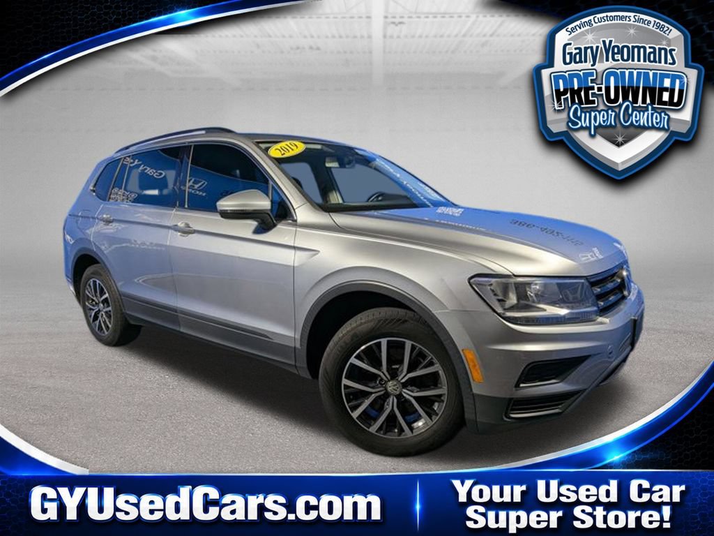 Used 2019 Volkswagen Tiguan SE w/ Panoramic Sunroof Package AWD/4WD image 1