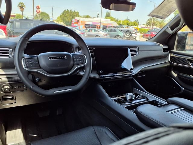 Used 2024 Jeep Wagoneer Series III image 10