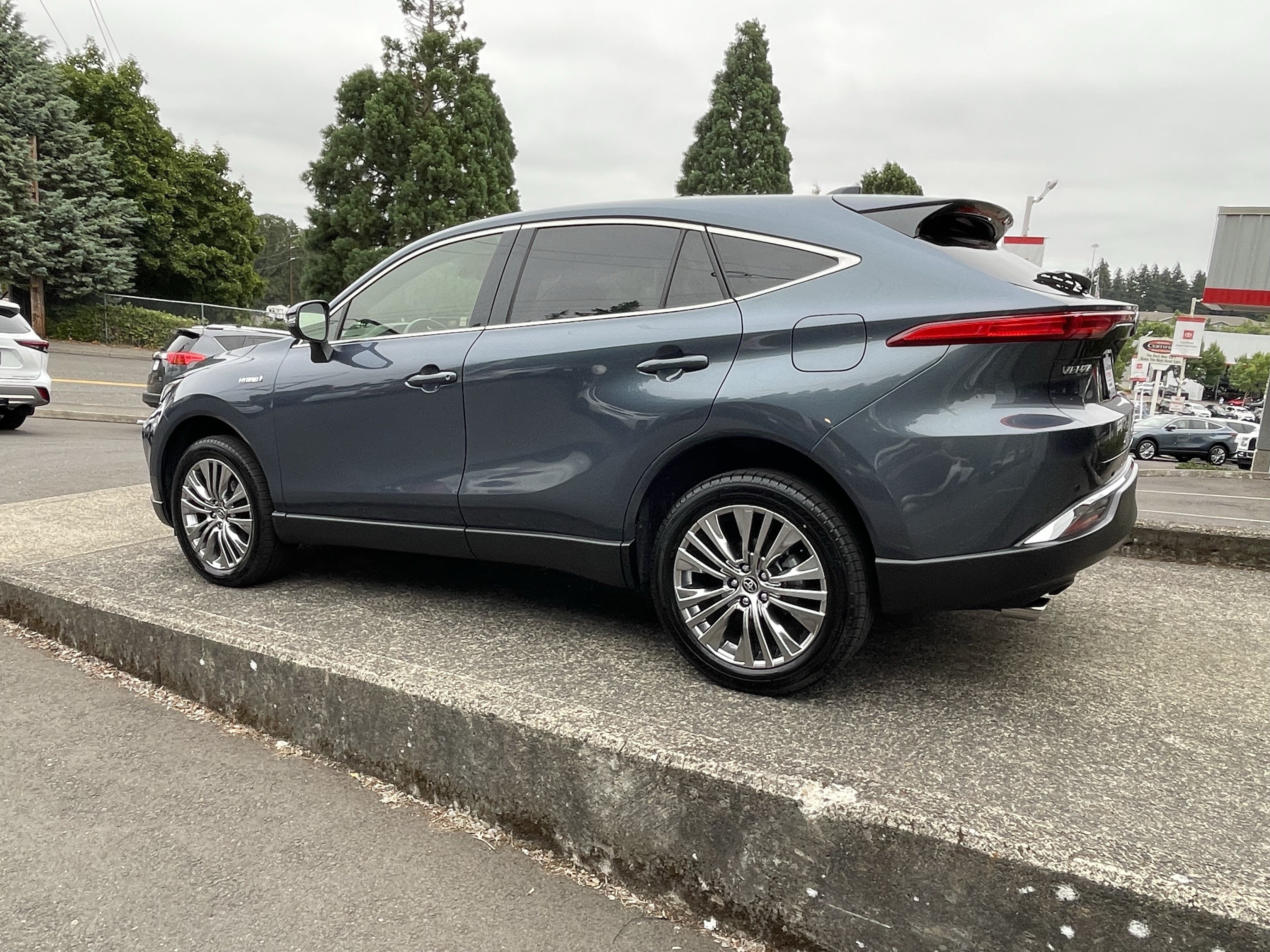 Certified 2021 Toyota Venza Limited w/ Advanced Technology Package AWD/4WD image 5
