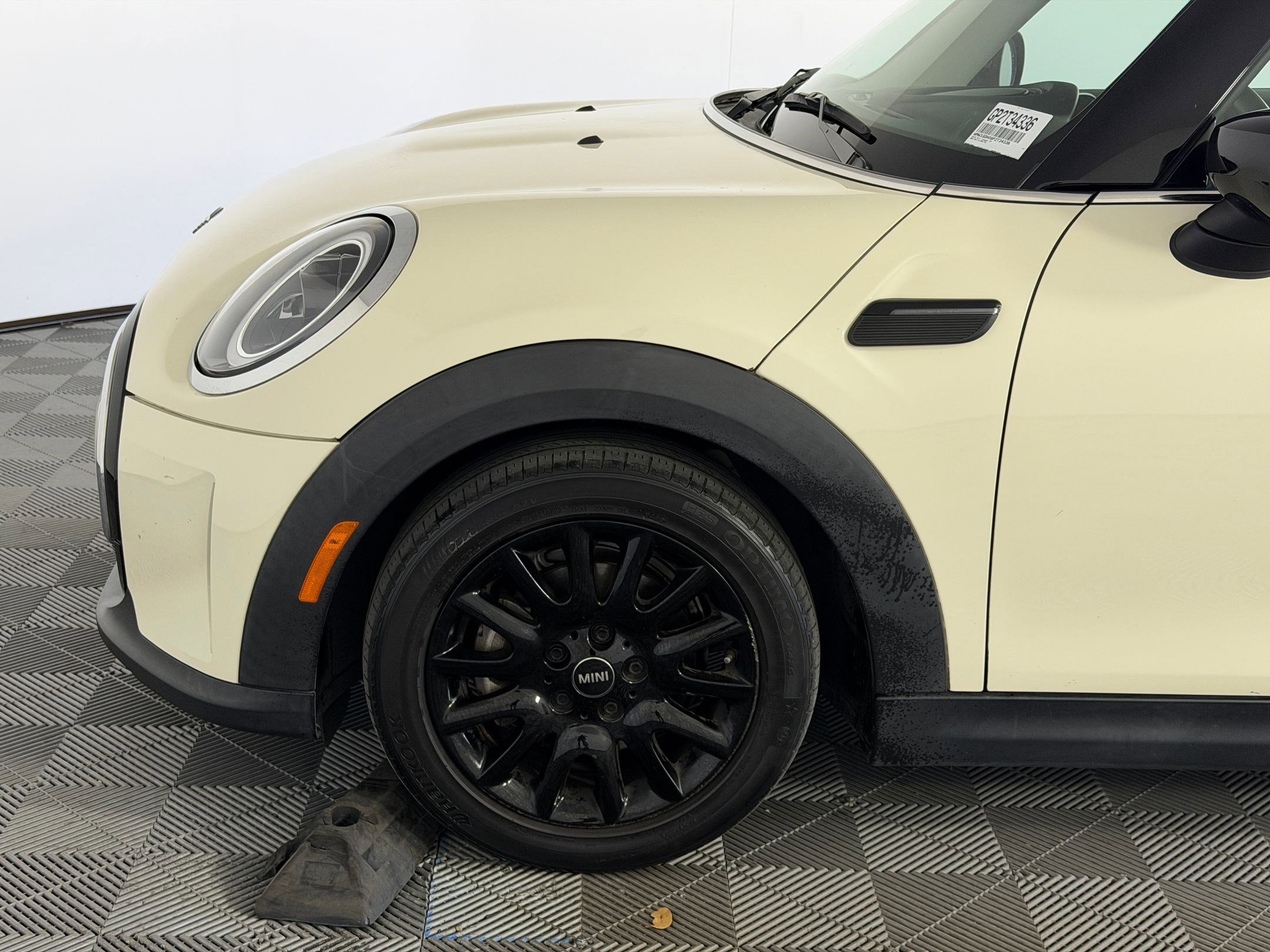 Used 2023 MINI Cooper 2-Door Hardtop image 11