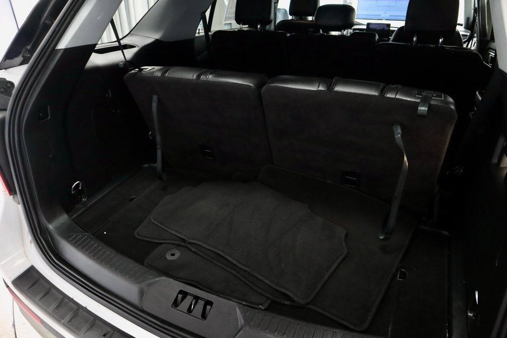Certified 2024 Ford Explorer XLT w/ Equipment Group 202A image 13