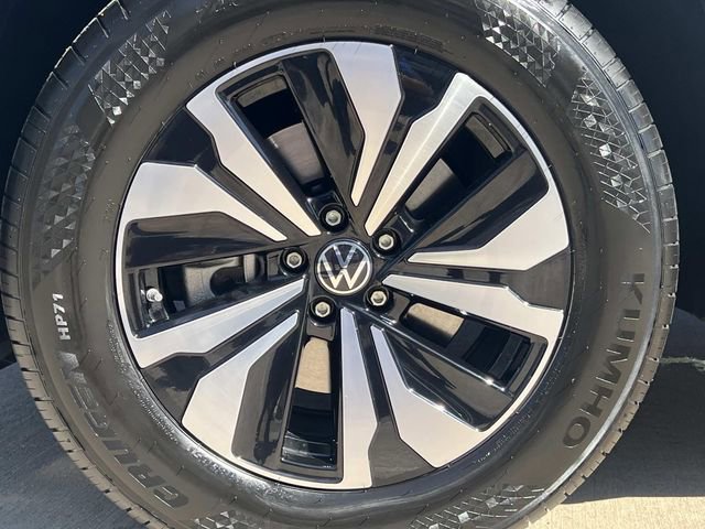 New 2026 Volkswagen Atlas SE image 6