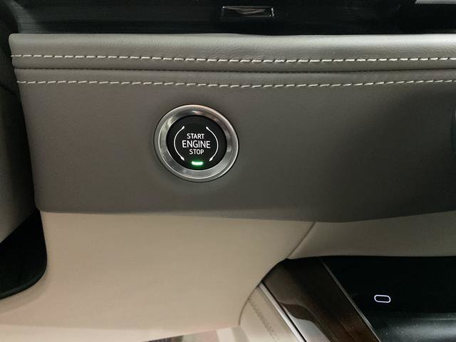 Used 2026 Cadillac Escalade Platinum Luxury AWD/4WD image 24