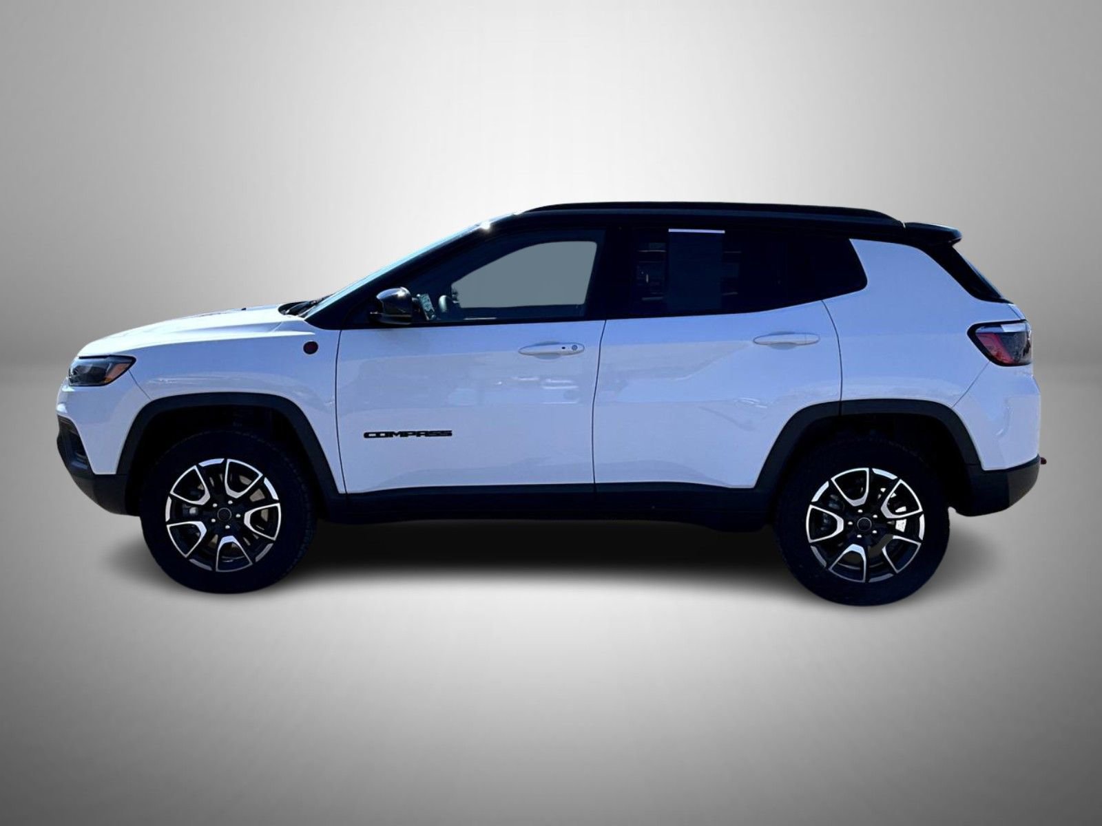 Used 2025 Jeep Compass Trailhawk AWD/4WD image 8