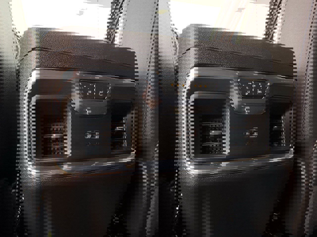 Certified 2025 Chevrolet Silverado 2500 High Country w/ Technology Package image 27