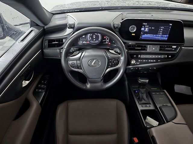 Used 2022 Lexus ES 300h 300h w/ Premium Package image 12