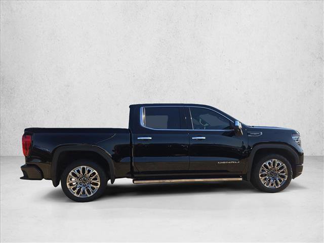 Used 2023 GMC Sierra 1500 Denali Ultimate AWD/4WD image 4