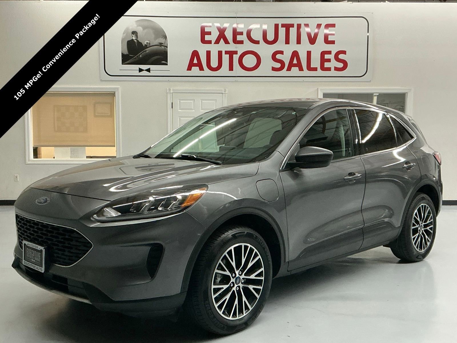 Used 2022 Ford Escape SE w/ Convenience Package image 1