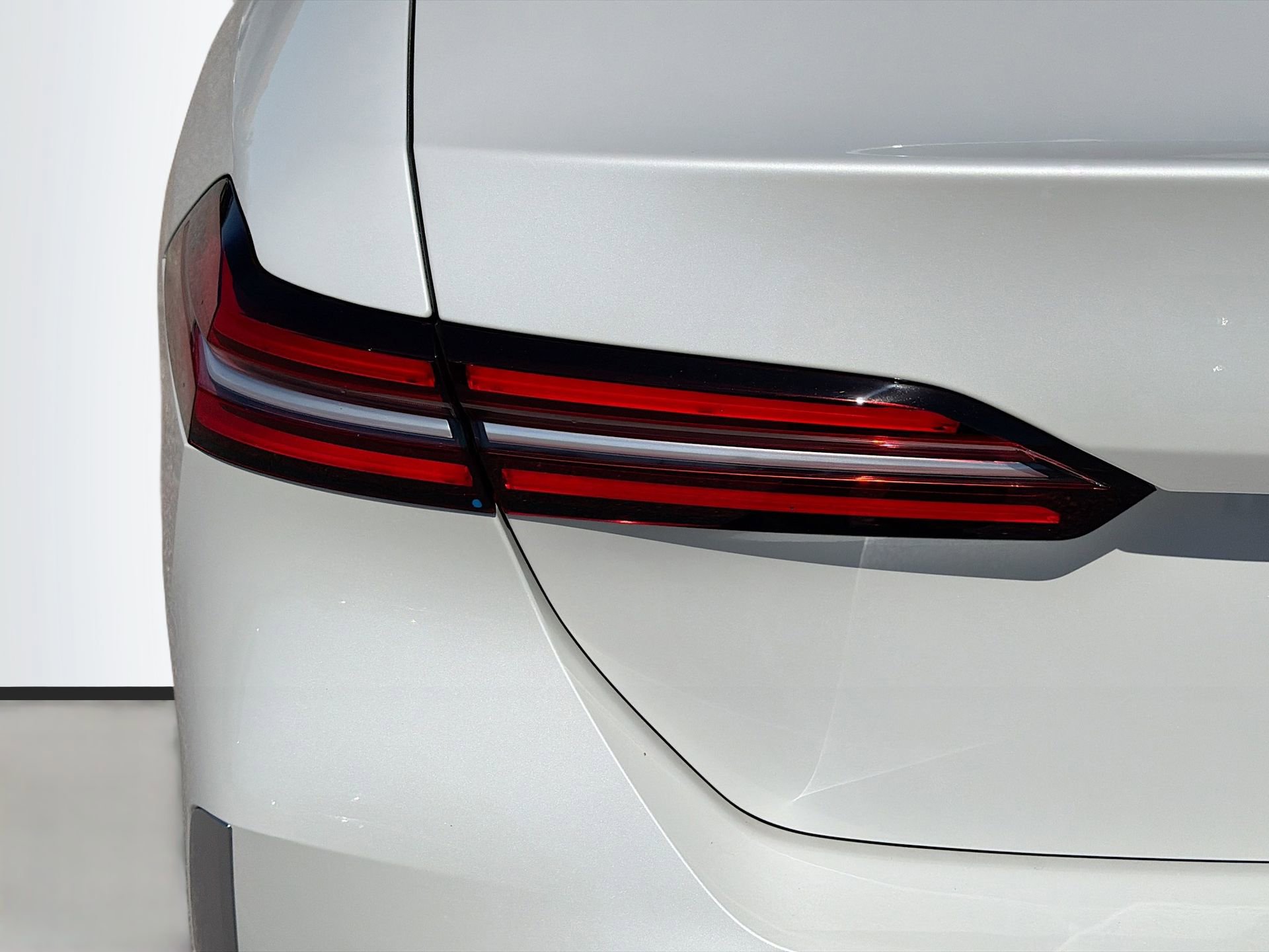 Used 2026 BMW 530i w/ Premium Package image 11