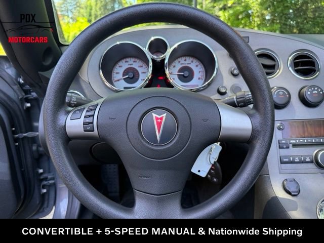 Used 2008 Pontiac Solstice Convertible w/ Preferred Package RWD image 16