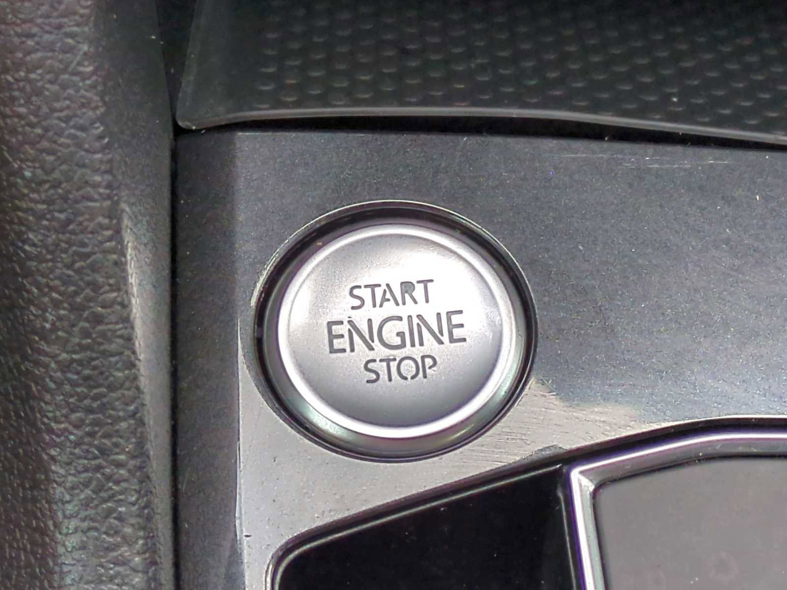 Used 2019 Volkswagen Tiguan SEL Premium AWD/4WD image 17