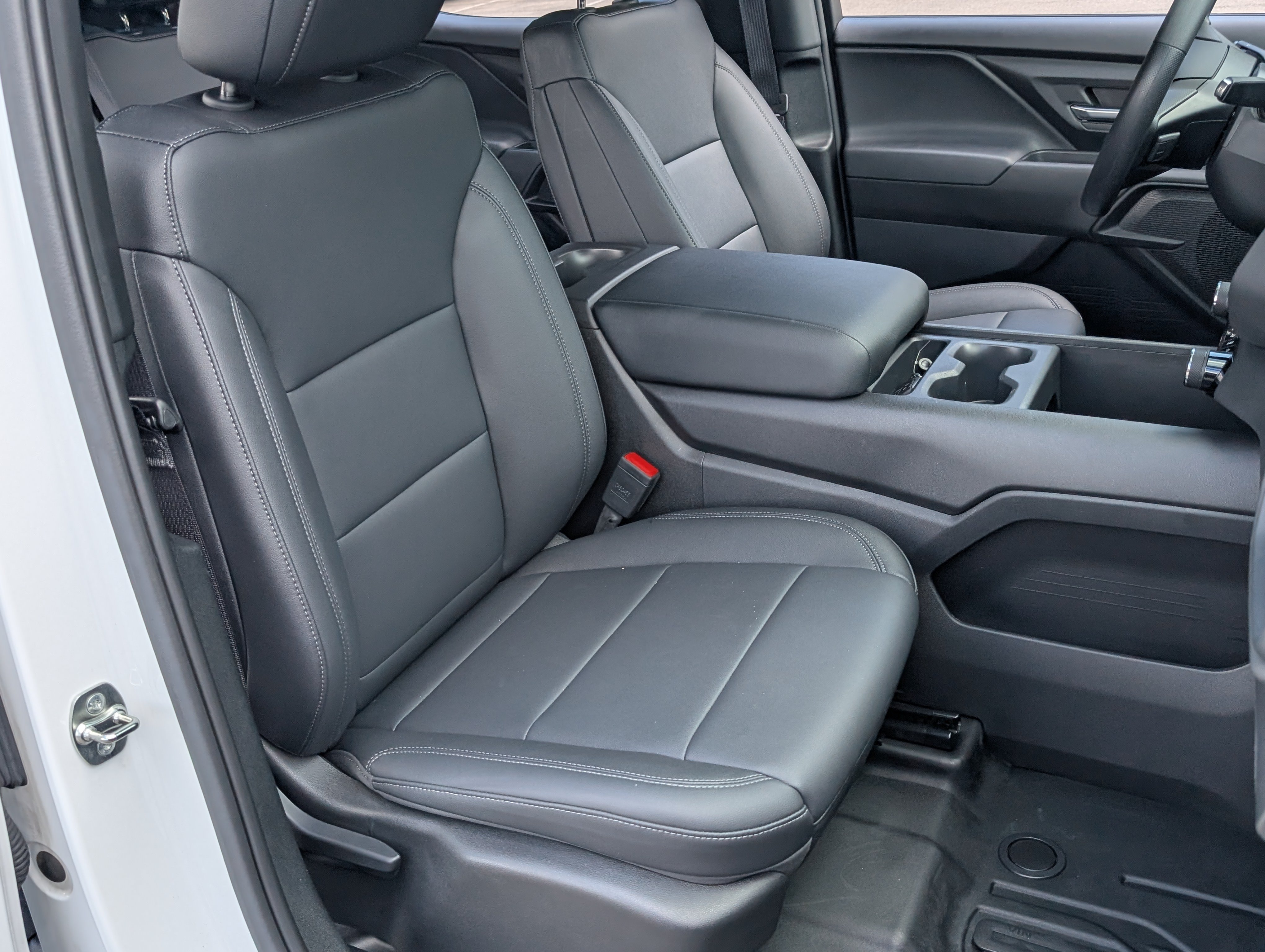 Used 2024 Chevrolet Silverado EV W/T AWD/4WD image 20