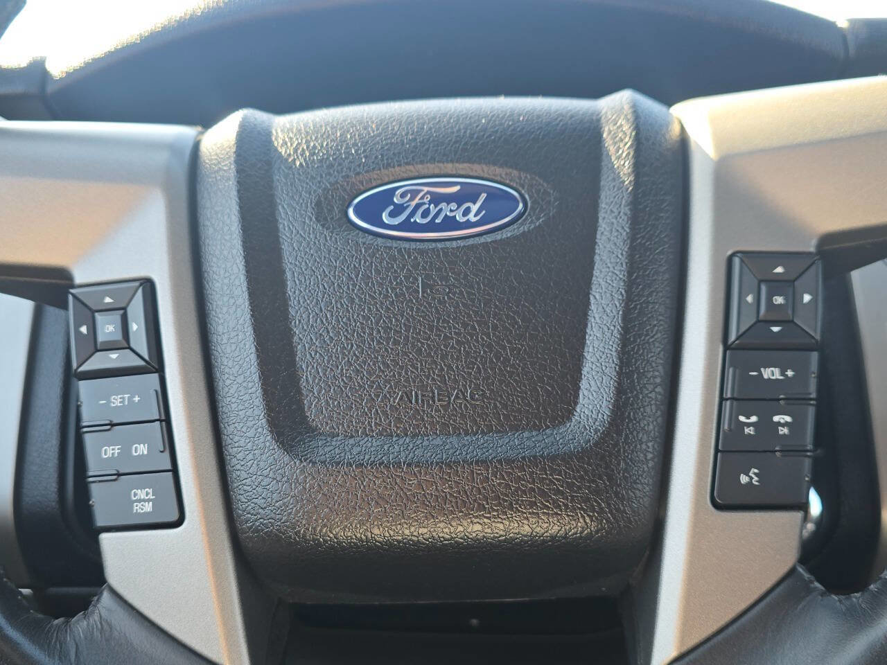 Used 2017 Ford Expedition Limited w/ Equipment Group 301A image 25