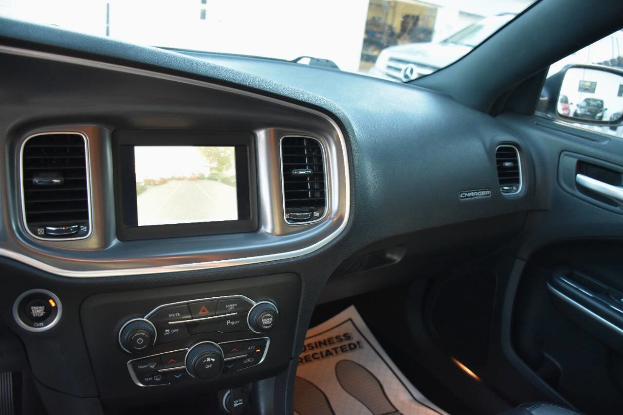 Used 2021 Dodge Charger SXT w/ Leather Interior Group RWD image 14