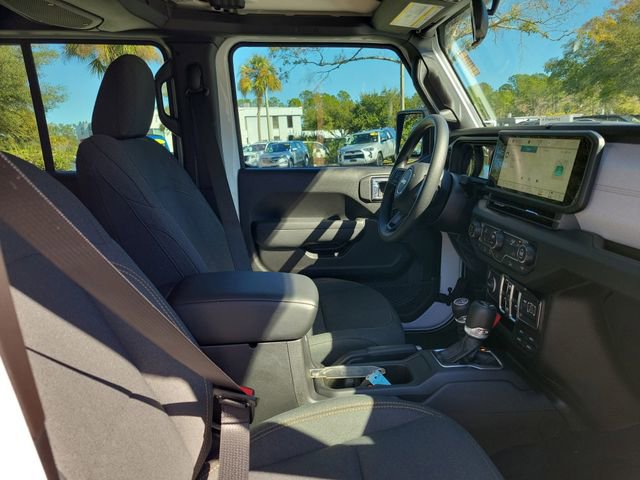 Used 2025 Jeep Wrangler Sport image 32