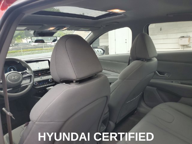 Used 2025 Hyundai Elantra SEL FWD image 25