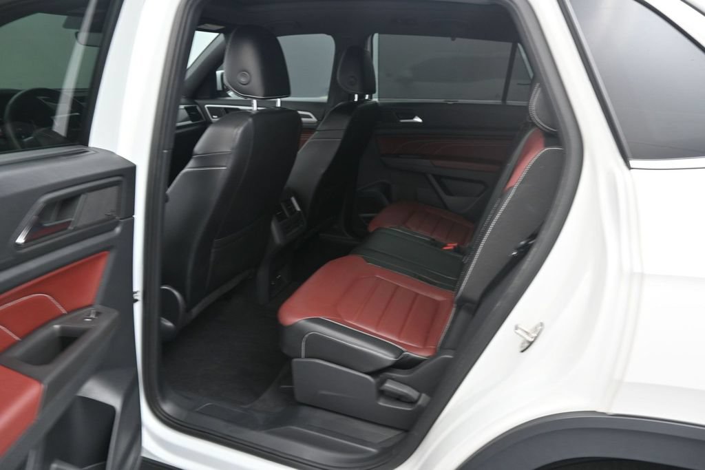 Used 2022 Volkswagen Atlas Cross Sport SEL Premium R-Line AWD/4WD image 15