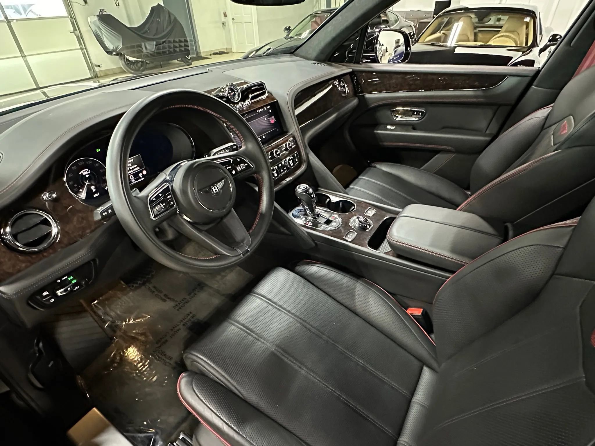 Used 2021 Bentley Bentayga image 8