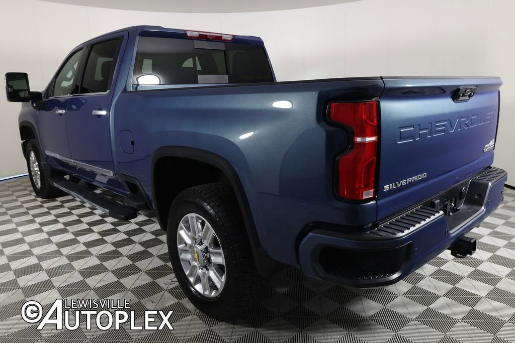 Used 2025 Chevrolet Silverado 2500 High Country w/ High Country Premium Package AWD/4WD image 9