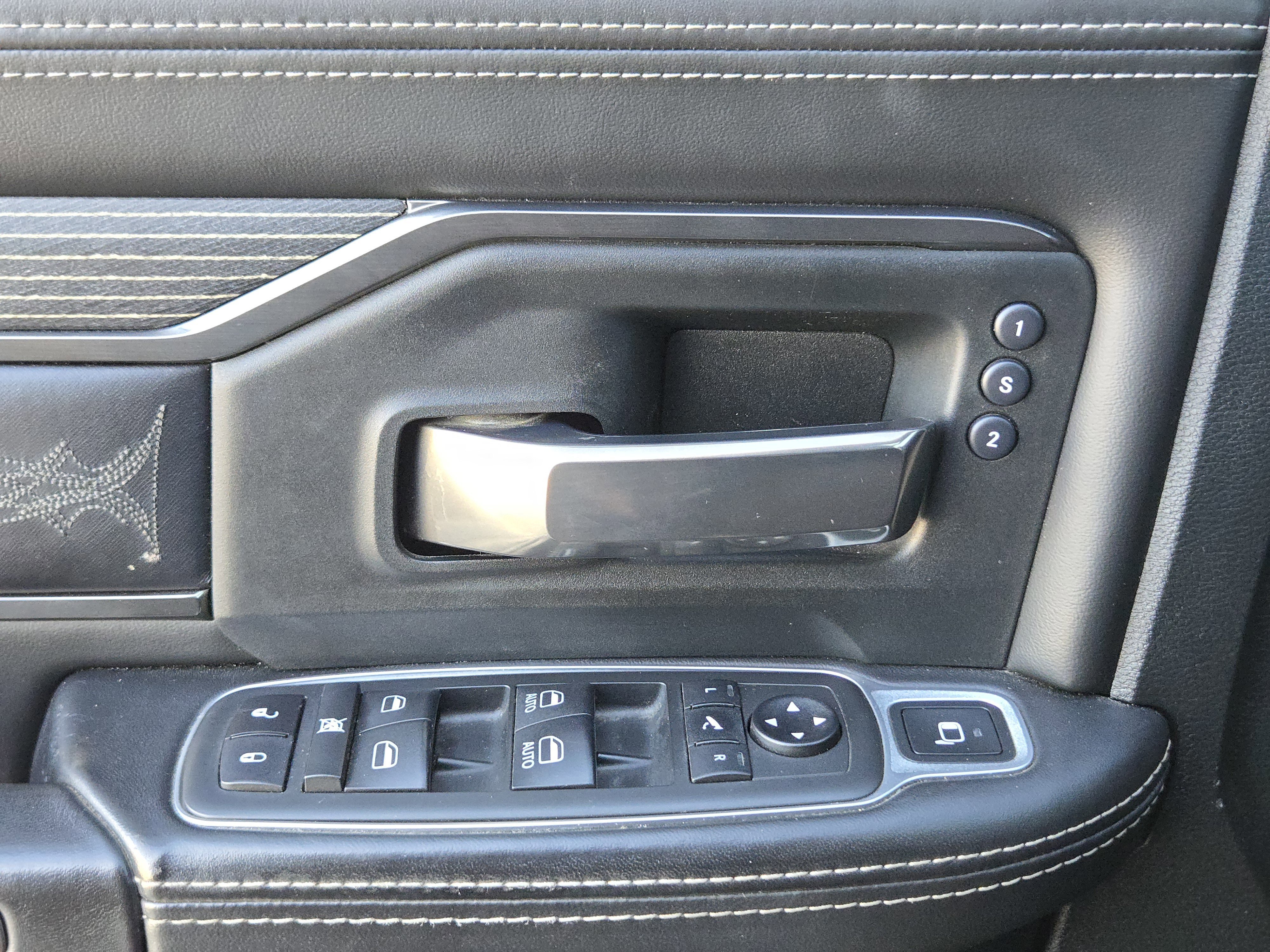 Used 2021 RAM 2500 Limited image 22