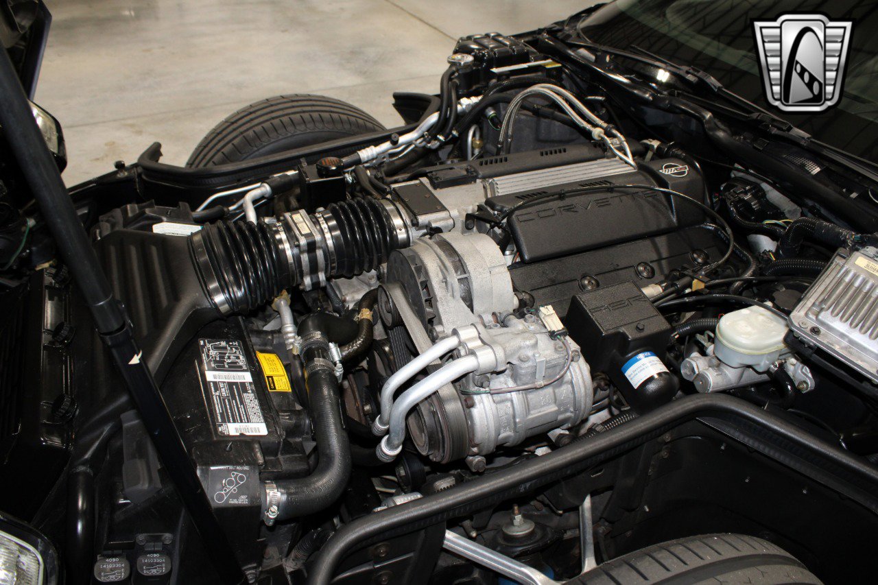 Used 1994 Chevrolet Corvette Coupe image 9