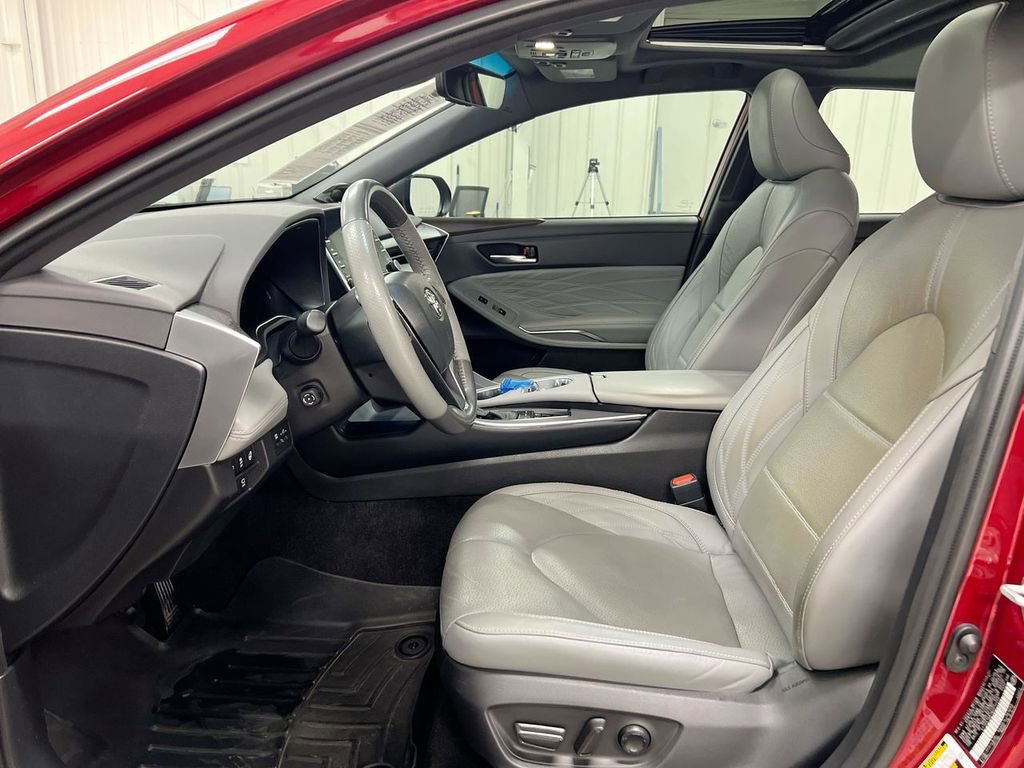 Used 2022 Toyota Avalon Limited w/ Advanced Safety Package image 21