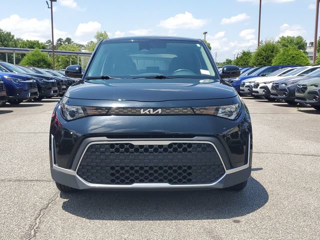 Used 2023 Kia Soul LX w/ LX Technology Package FWD image 2