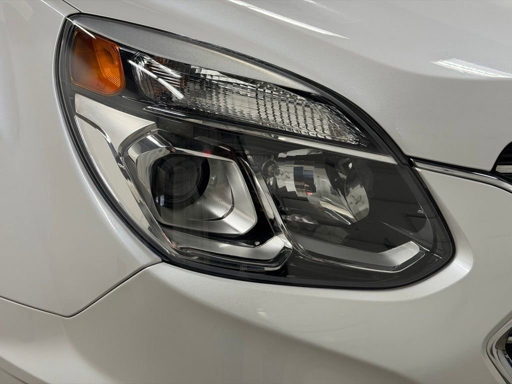 Used 2017 Chevrolet Equinox Premier w/ Enhanced Convenience Package image 14